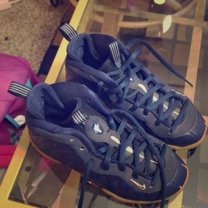 Kids shoes